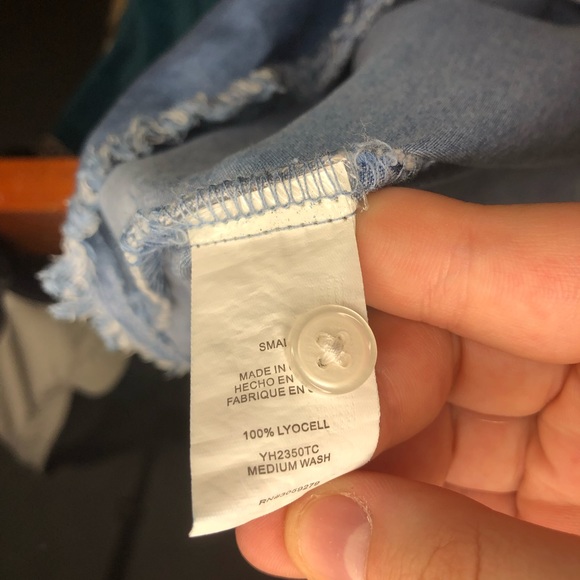THREAD & SUPPLY Chambray w/ Stars Button Up Sz S - Picture 6 of 6